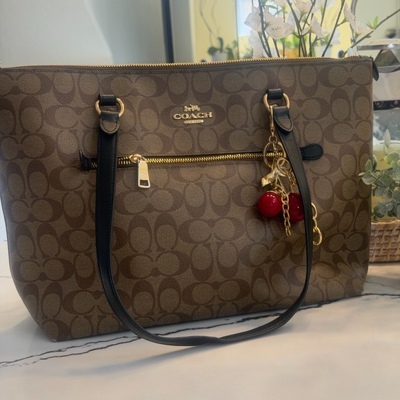 Coach Tan and Black Signature Tote - Picture 3 of 16